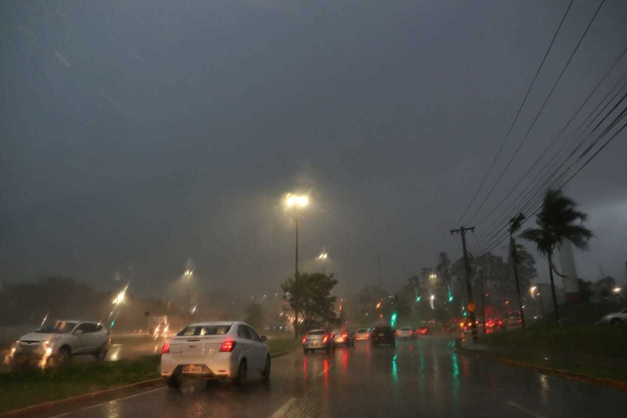 PREVISÃO DO TEMPO: Noite de Natal será com chuva em quase todas as regiões de Rondônia