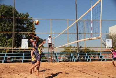 Final da fase estadual do JOER inicia com provas de xadrez e vôlei de praia