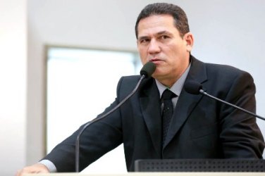 Maurão garante atender reivindicação de sindicato 