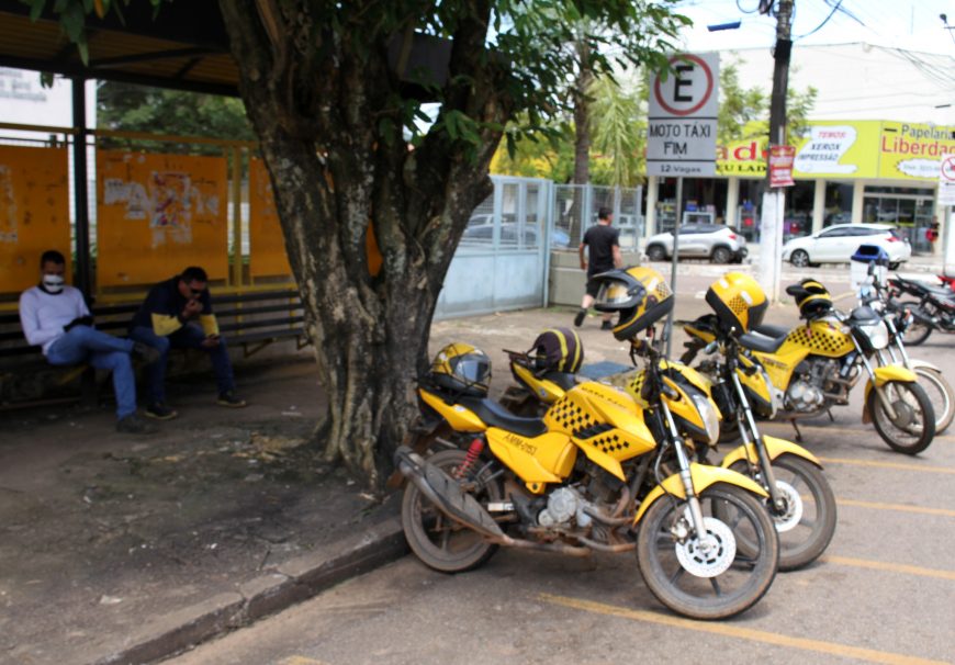 CORONAVÍRUS: Motoristas de táxi, aplicativos e mototaxistas acatam restrições de trabalho