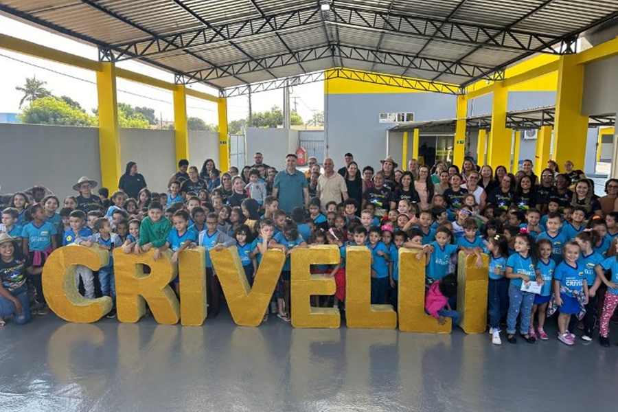 ISMAEL CRISPIN: Deputado entrega reforma completa da Escola Crivelli em Pimenta Bueno