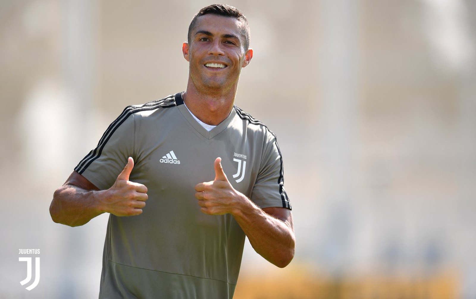 FUTEBOL ITALIANO: Cristiano Ronaldo começa a treinar no CT da Juventus: 