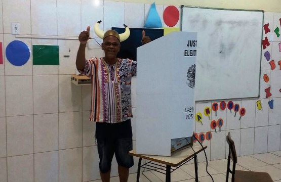 ELEIÇÕES 2016 - Pedro da ASCRON agradece votos fieis dos cornos
