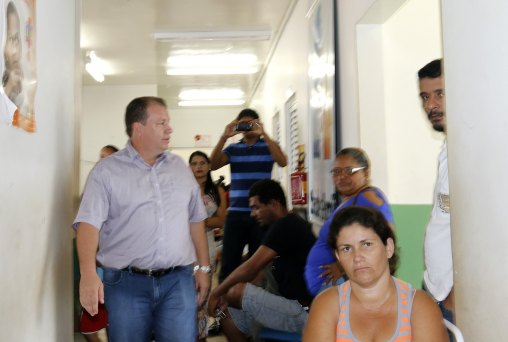 Dr. Neidson visita unidades de saúde de Candeias e do distrito de Triunfo