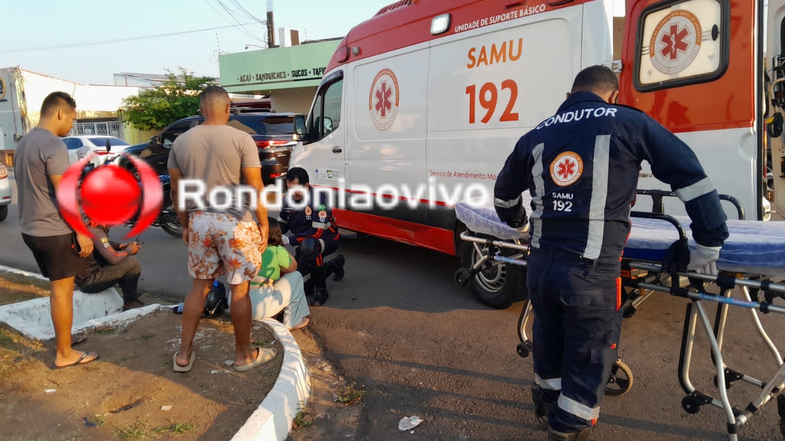 NA DUQUE: Homem provoca acidente e foge após deixar moto app e passageira feridos 