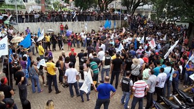 GREVE - Agentes penitenciários denunciam atitude do Governo em cortar benefícios