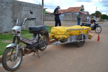 Idoso avança preferencial e causa acidente em cruzamento