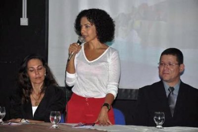 Deputada participa da abertura da Conferência Municipal de Educação