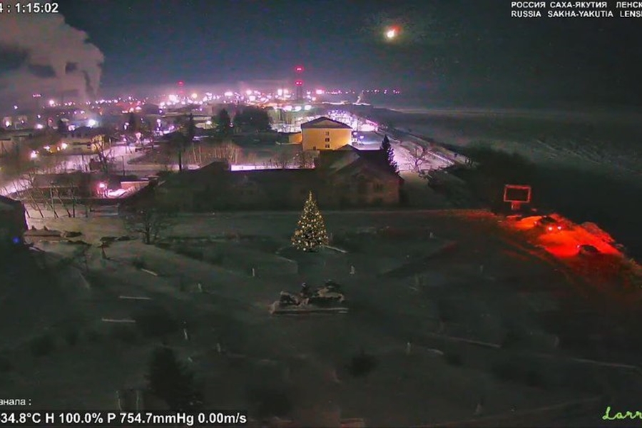 VÍDEO: Asteroide ilumina céu em cidade russa e faz 'noite virar dia'