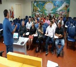 Deputado Edson Martins visita Escola do Legislativo