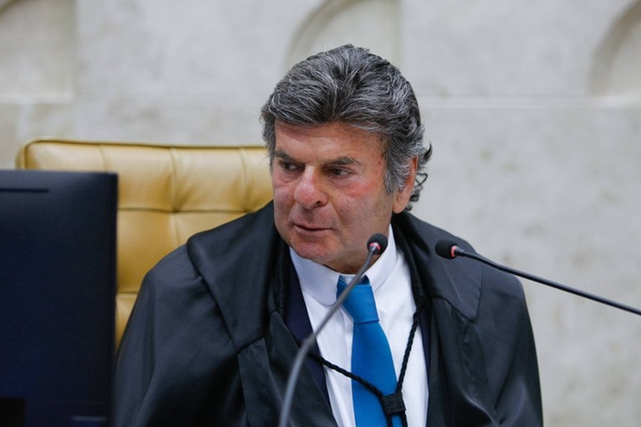 'RESTRINGE DIREITOS': Fux vota contra Bolsonaro usar tornozeleira 