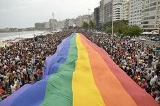 Ministério lança guia para atendimento de turistas LGBT