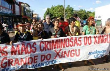 Índios da Amazônia vão a Londres para protestar contra a construção de hidrelétricas
