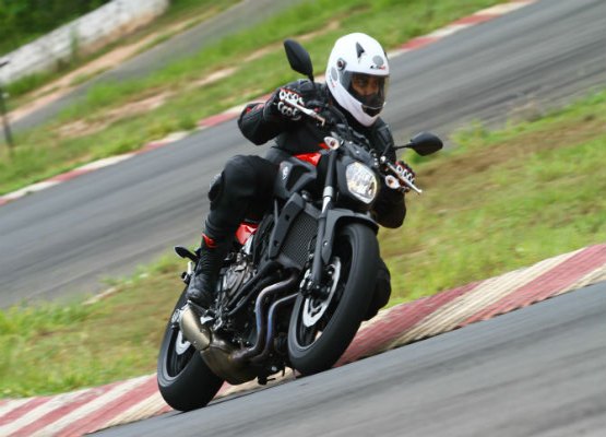 Yamaha MT-07 é ágil e oferece bom preço