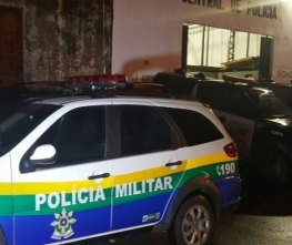 PM prende dupla que furtou restaurante no centro da capital