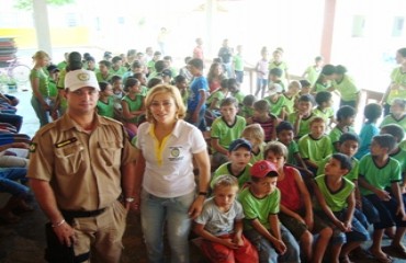 Semttran realiza ciclo de palestras em escolas da área rural