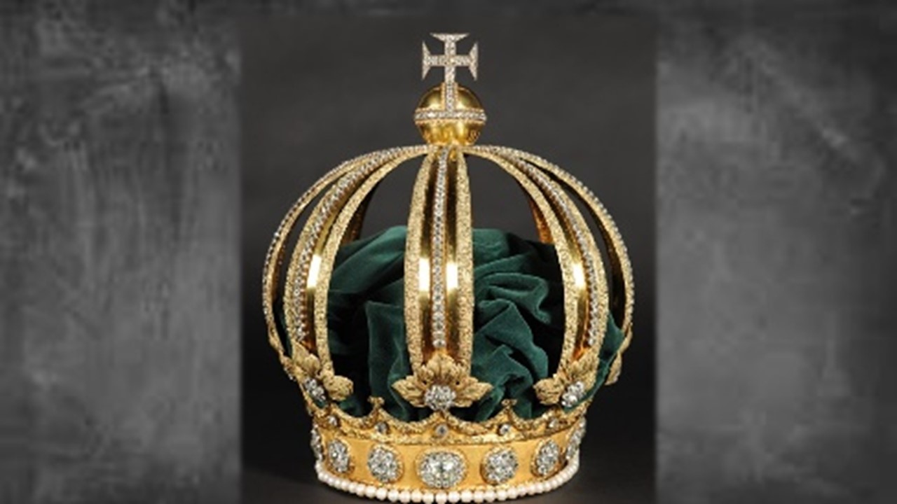 TEVE 86% NÃO: Brasil já rejeitou a monarquia e proposta volta ao Senado