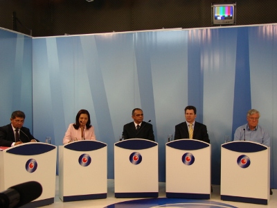 Tem início o debate político com candidatos ao governo do Estado