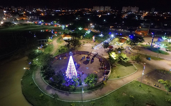 PORTO VELHO: Decoração natalina permanece montada até dia 10 de janeiro