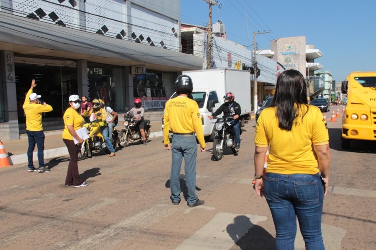 MOTOCICLISTAS: Detran alerta sobre obrigatoriedade do uso de equipamentos de segurança