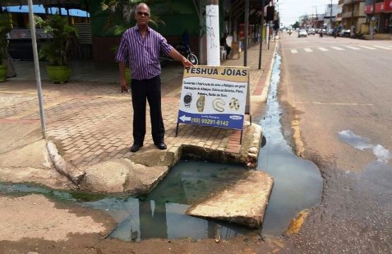 DESCASO – Mercado municipal é alvo de arrastão, Pedro Soares pede providencias