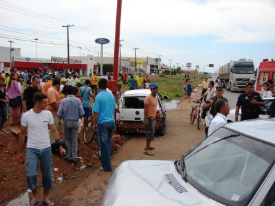 Acidente automobílísto na Br 364 envolve  quatro vítimas 