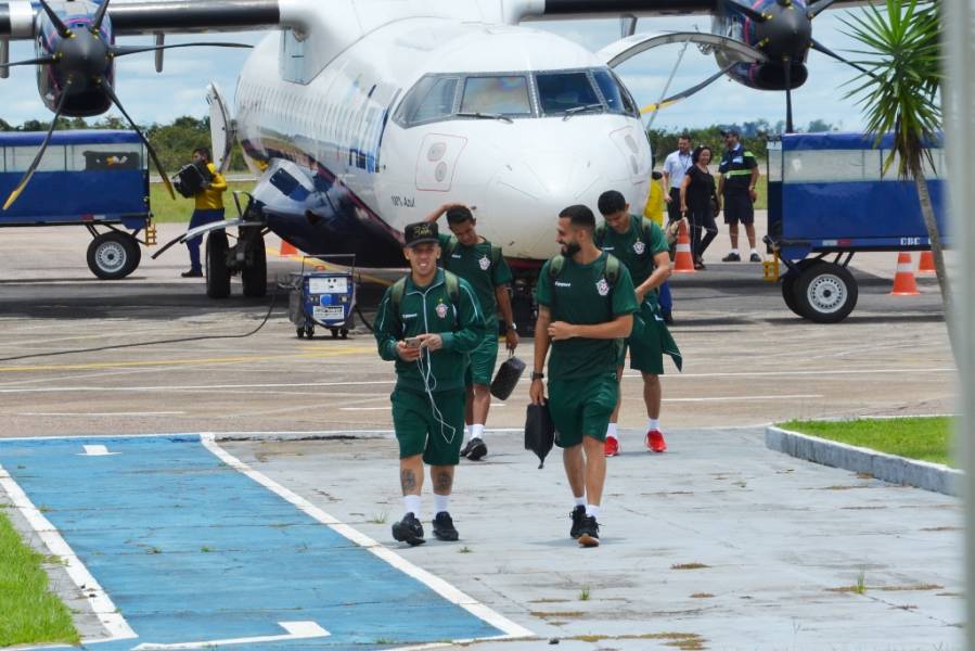 PRIMEIRA FASE: Delegação do Boa Esporte desembarca em Vilhena para duelo pela Copa do Brasil