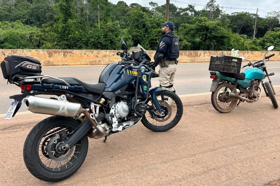 COMBATE AO CRIME: PRF recupera veículo adulterado em Porto Velho