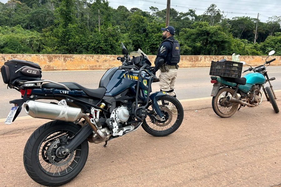 COMBATE AO CRIME: PRF recupera veículo adulterado em Porto Velho-RO