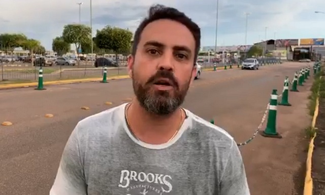 AO LADO DA COMUNIDADE: Léo Moraes exige retirada de cones em rua que dá acesso ao shopping da capital