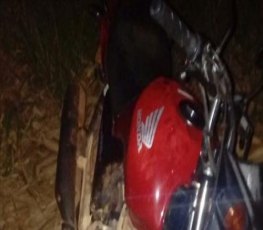 Motocicleta furtada é recuperada pela PM