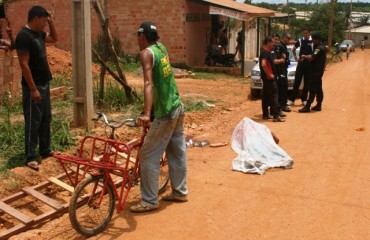 Homem morre eletrocutado em poste de energia de bairro na zona Norte - 