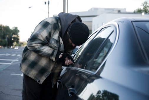 A cada 2 minutos e meio, 1 carro é roubado nas 27 capitais do país