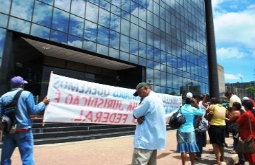 MANIFESTÃO - Produtores rurais do Flor do Amazonas protestaram em frente ao TJ de RO a favor da regularização fundiária - FOTOS E VÍDEO