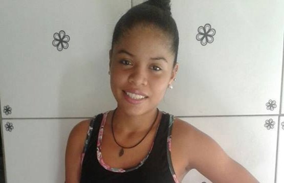 Família procura por adolescente desaparecida