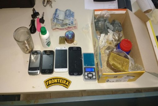 Polícia desmancha Boca de Fumo e apreende menor