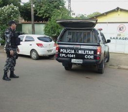 Com apoio do canil, COE fecha boca de fumo e leva cinco à cadeia