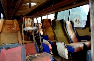 DRAMA – Rapaz mora dentro de ônibus abandonado há mais de um ano na capital