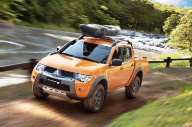 Mitsubishi L200 Triton Savana ganha série especial Off