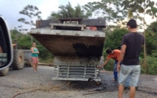 Açougueiro passa mal ao volante e capota veículo na entrada da cidade