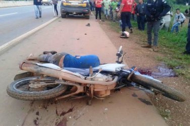 TRÁGICO - Motociclista morre ao se chocar com carreta na BR 364