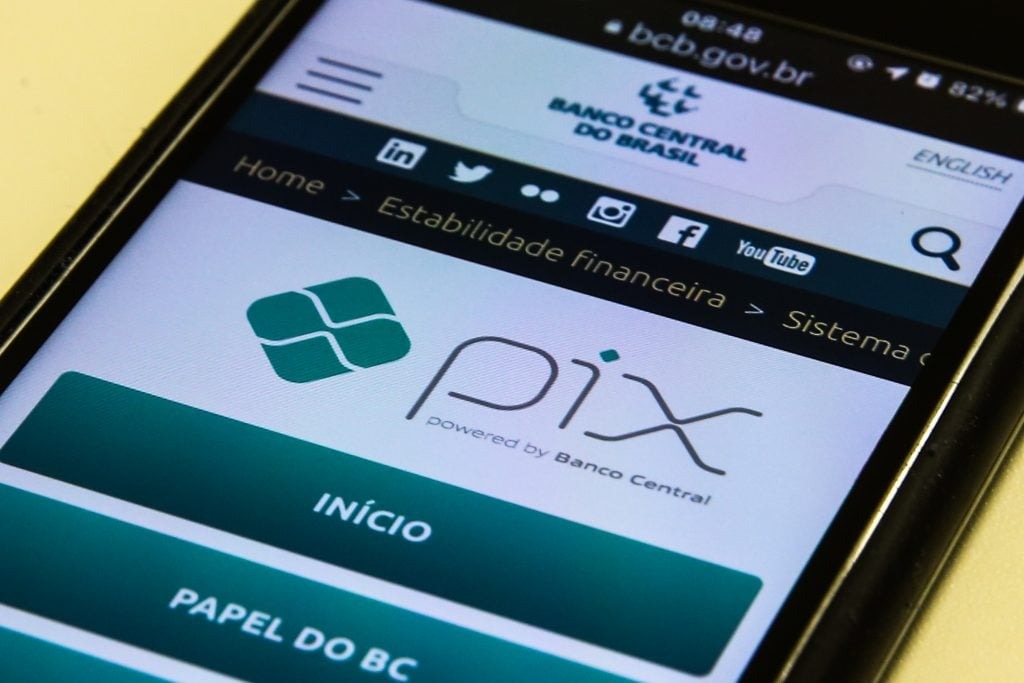 'PIX PENSÃO': Câmara aprova projeto para facilitar pagamento de pensão alimentícia