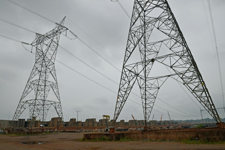 AUMENTO: Consumidores podem pagar R$ 1,4 bi a mais para cobrir prejuízo do setor elétrico