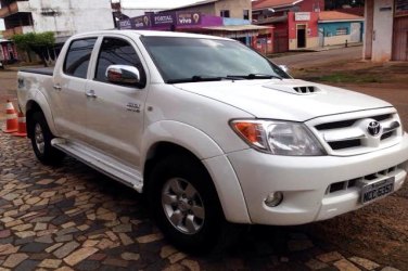 URGENTE - Vende-se Hilux branca