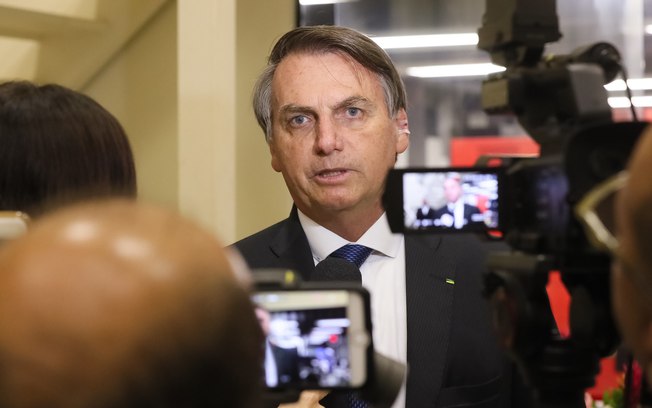 ATAQUE: Bolsonaro afirma que vai colocar jornalista no Ibama como 