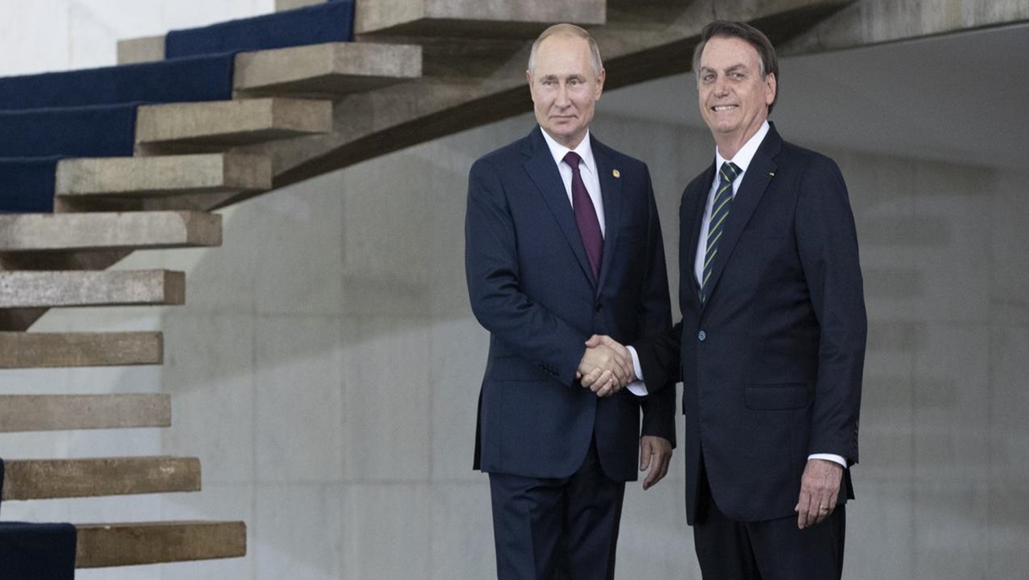 UCRÂNIA: EUA pressionam por cancelamento de ida de Bolsonaro à Rússia