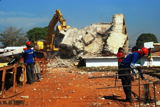 Secretário de Obras reconhece falha na implosão ocorrida no CPA