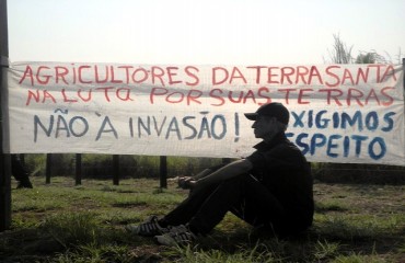 PROTESTO - Agricultores da comunidade rural Terra Santa bloqueiam Estrada da Penal