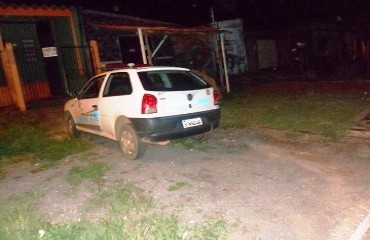 TRÂNSITO – Agente de Trânsito compra gás de cozinha com carro oficial - Fotos