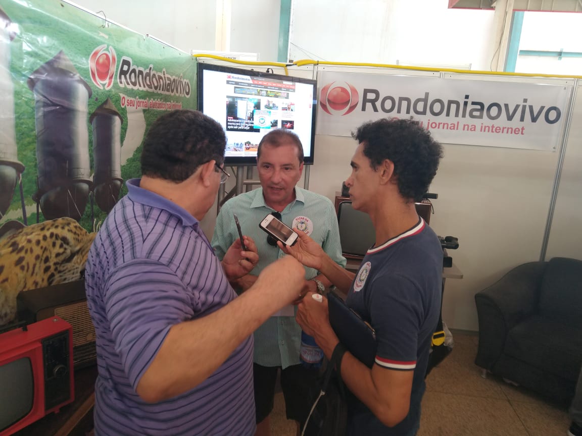 BAZAR DA SOLIDARIEDADE: Prefeito Hildon Chaves visita estande do Rondoniaovivo